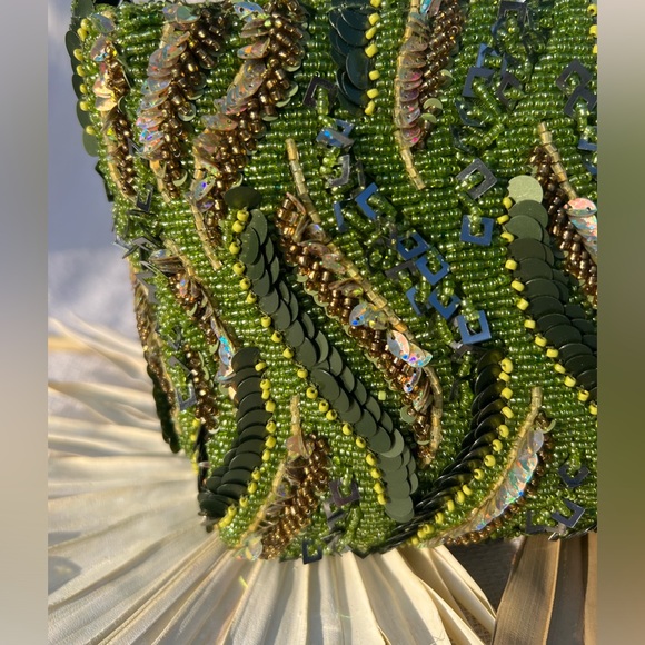 Viral Beaded Bag Handmade Green Sequin w/ Long Silver Chain Strap NWT - Picture 6 of 10